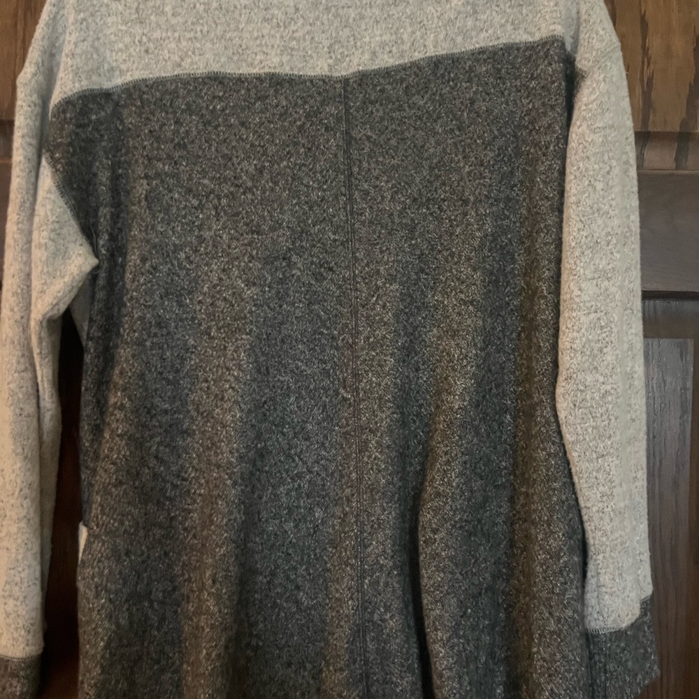 Light weight zip - Picture 2 of 2